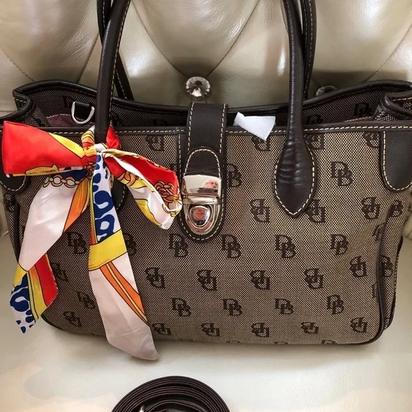 Dooney & Bourke Signature DB tote Crossbody NWOT - Picture 2 of 10